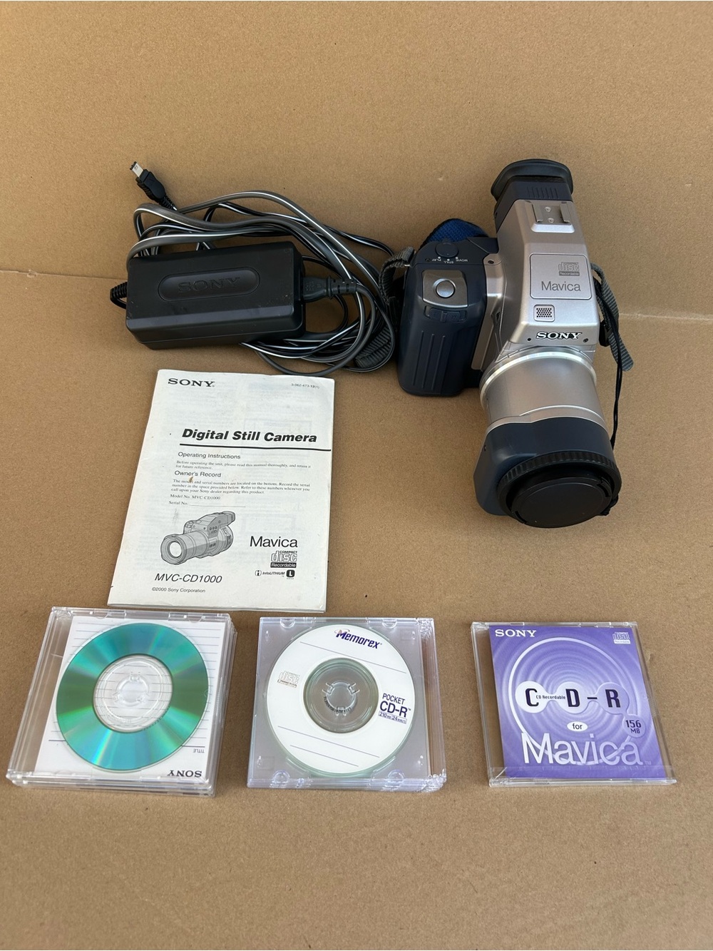 Sony Mavica MVC-CD1000 Digital Camera 2.1 Megapixels Tested Works